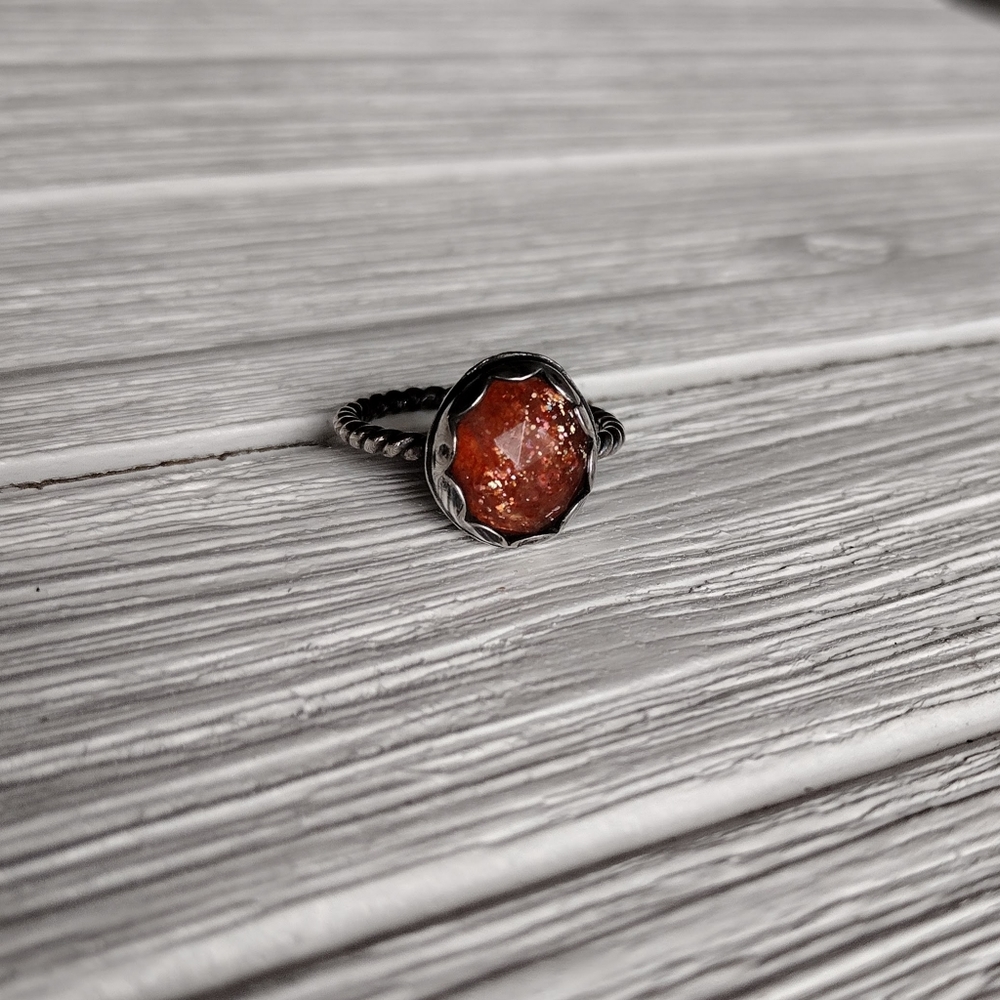 Sunstone Ring - Picture 14 of 16